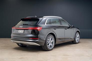 2019 Audi E-Tron - Thumbnail