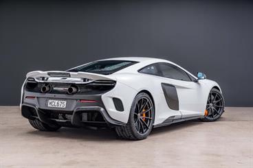 2016 McLaren 675 LT - Thumbnail
