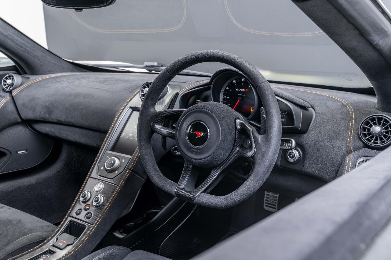2016 McLaren 675 LT