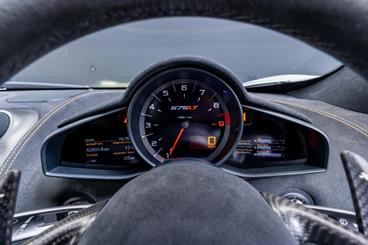 2016 McLaren 675 LT - Thumbnail
