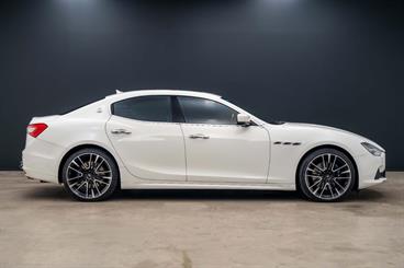 2014 Maserati Ghibli - Thumbnail