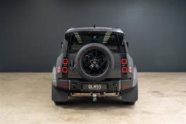 2024 Land Rover Defender - Thumbnail