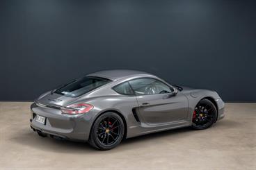 2016 Porsche Cayman - Thumbnail