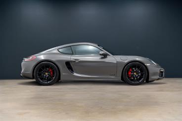 2016 Porsche Cayman - Thumbnail