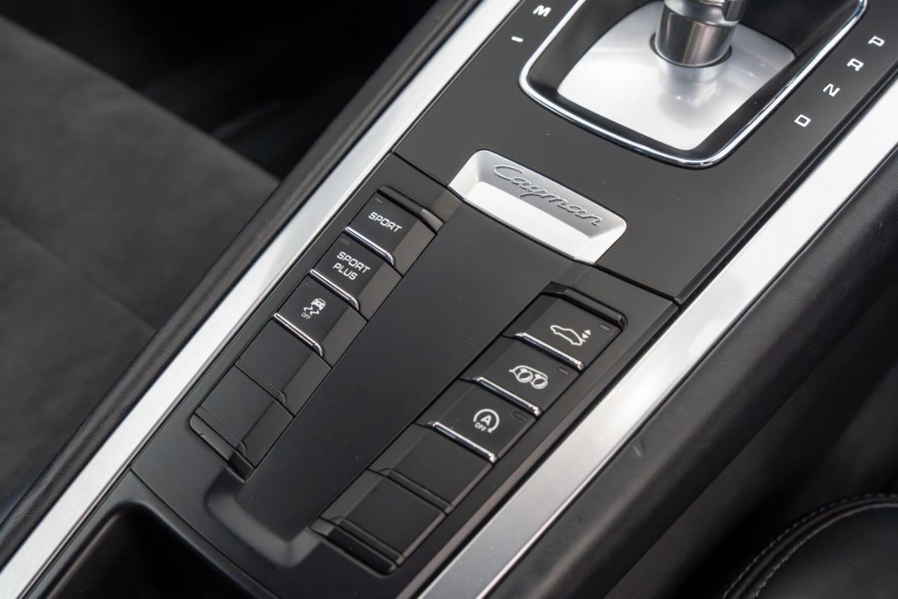 2016 Porsche Cayman