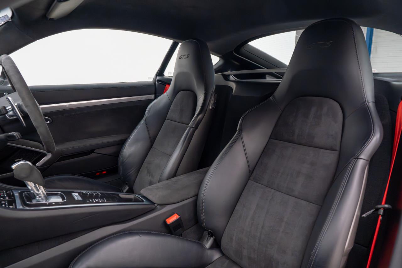 2016 Porsche Cayman