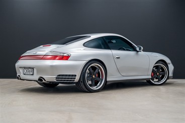 2002 Porsche 911 - Thumbnail
