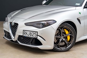 2018 Alfa Romeo Giulia - Thumbnail