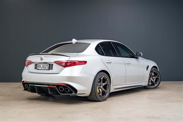 2018 Alfa Romeo Giulia - Thumbnail