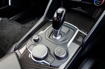 2018 Alfa Romeo Giulia - Thumbnail