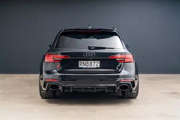 2019 Audi RS4 - Thumbnail