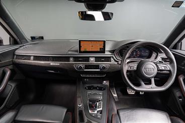 2019 Audi RS4 - Thumbnail