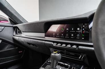 2024 Porsche 911 - Thumbnail