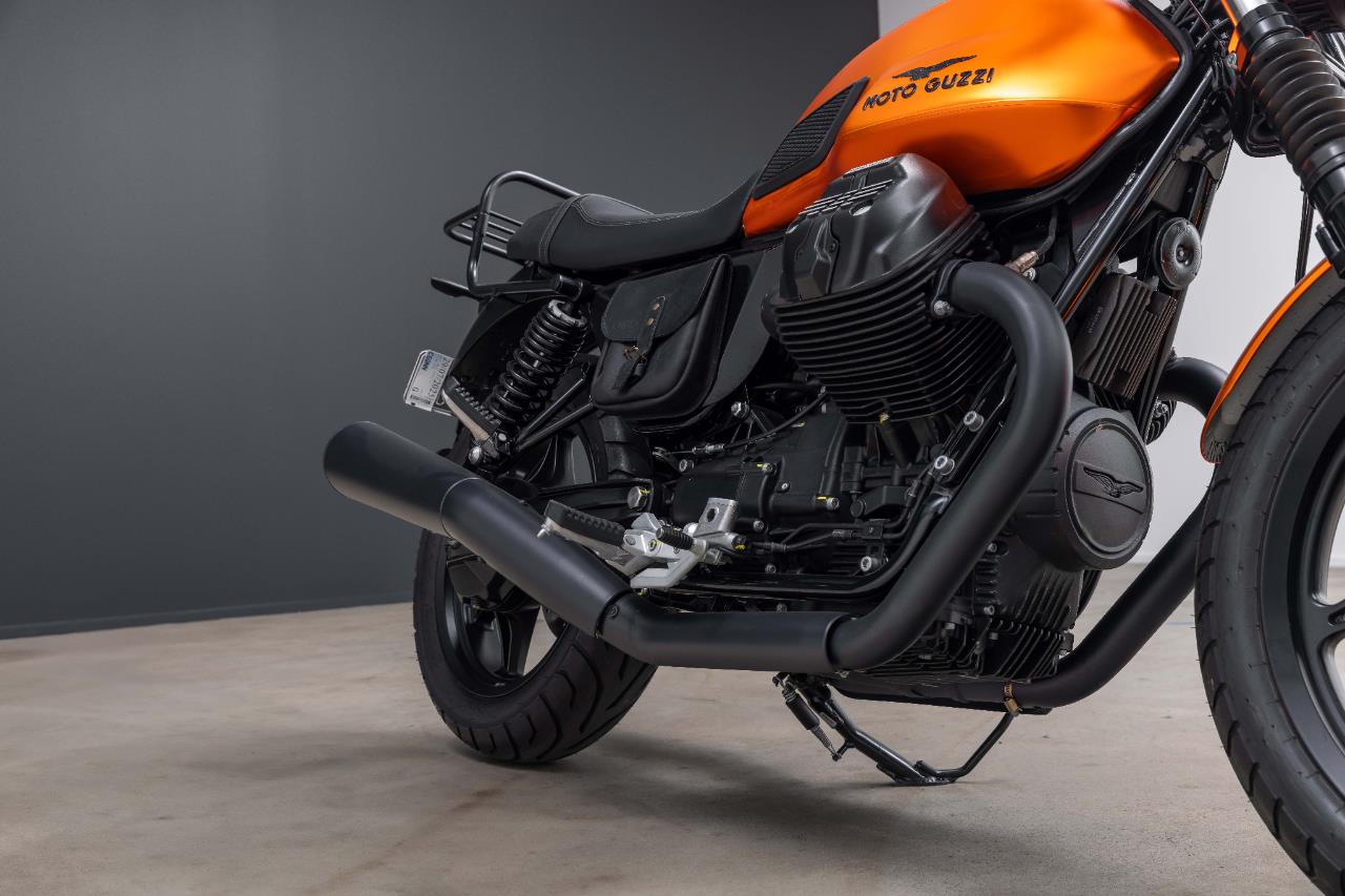 2023 Moto Guzzi V7