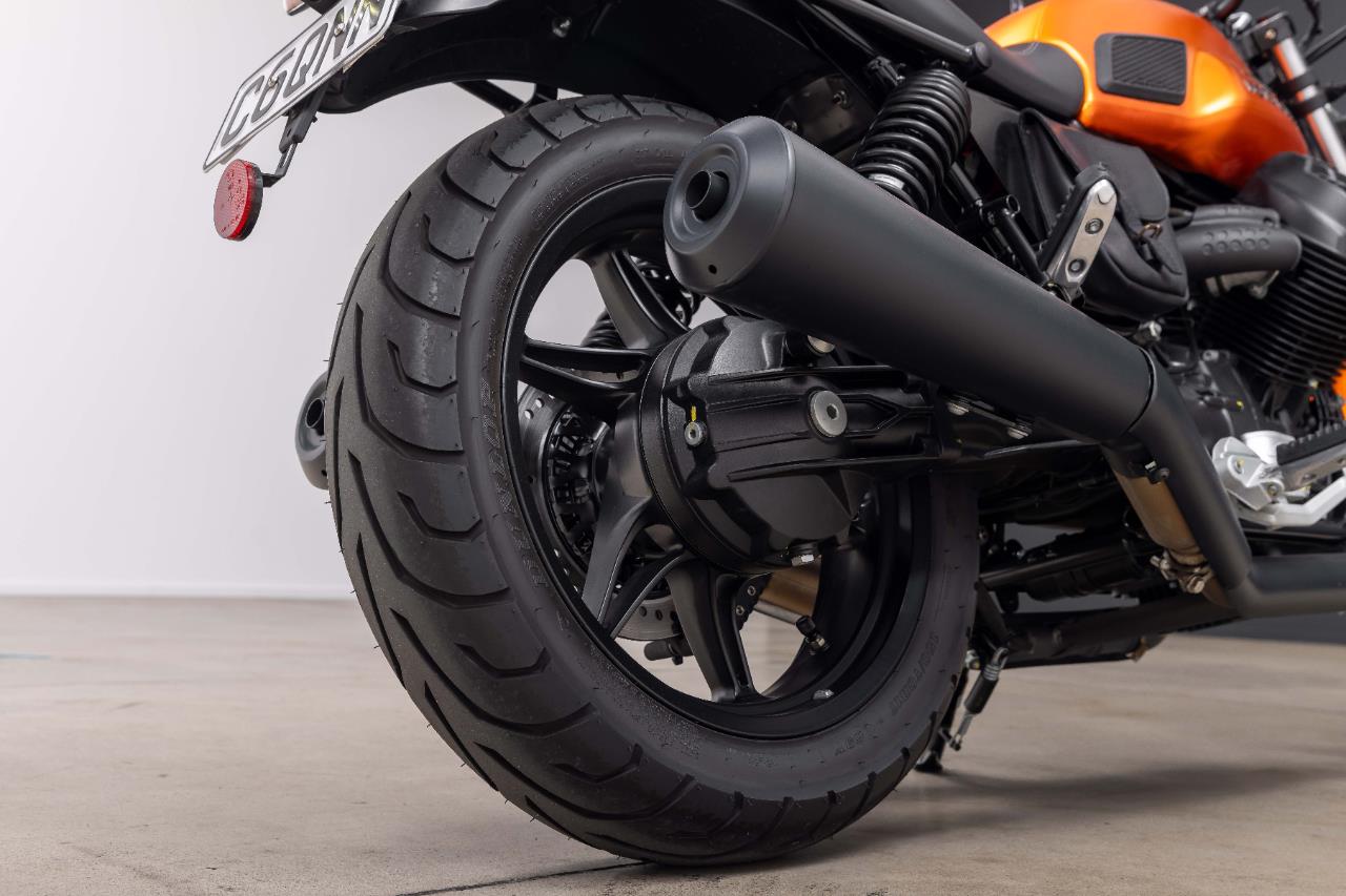 2023 Moto Guzzi V7