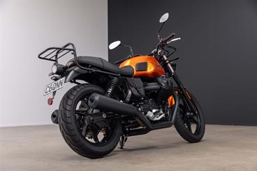 2023 Moto Guzzi V7 - Thumbnail