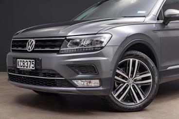 2016 Volkswagen Tiguan - Thumbnail
