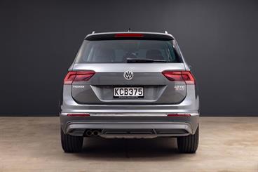 2016 Volkswagen Tiguan - Thumbnail