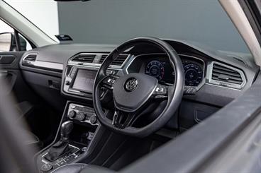 2016 Volkswagen Tiguan - Thumbnail