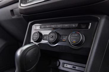 2016 Volkswagen Tiguan - Thumbnail