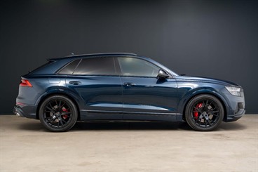2023 Audi SQ8 - Thumbnail