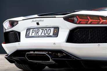 2015 Lamborghini Aventador - Thumbnail