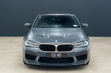2022 BMW 5 Series - Thumbnail
