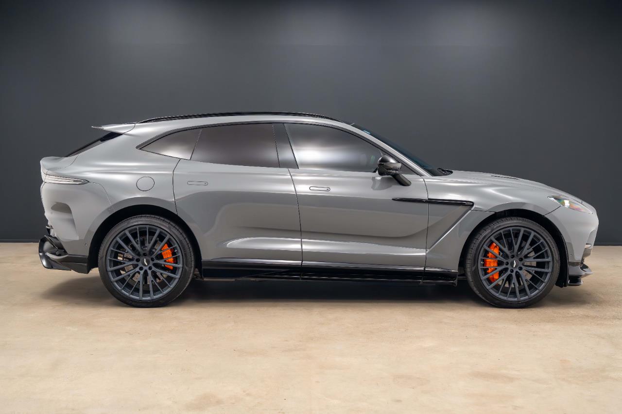 2023 Aston Martin DBX