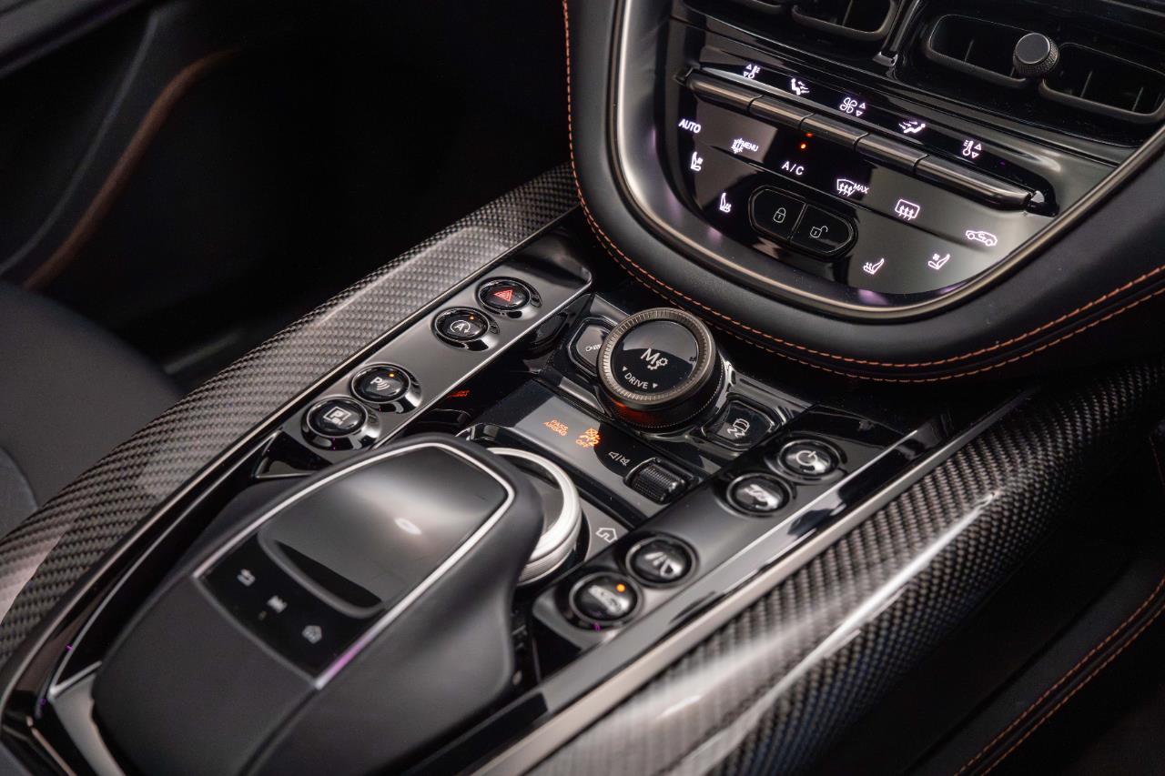 2023 Aston Martin DBX