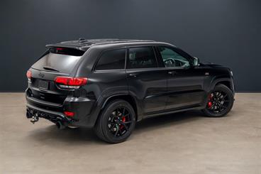 2019 Jeep Grand Cherokee - Thumbnail