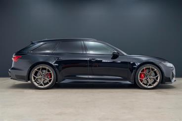 2023 Audi RS6 - Thumbnail