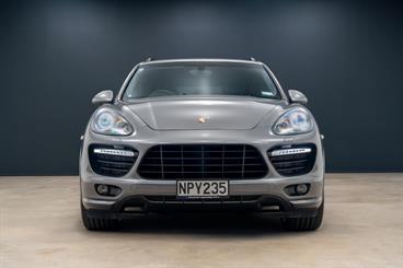 2012 Porsche Cayenne - Thumbnail