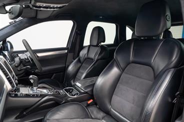 2012 Porsche Cayenne - Thumbnail