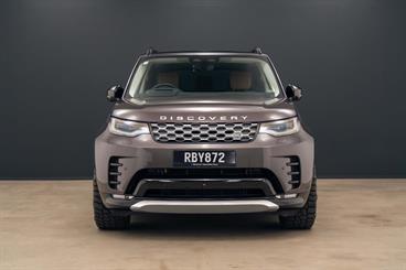 2025 Land Rover Discovery - Thumbnail