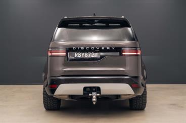 2025 Land Rover Discovery - Thumbnail