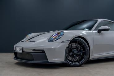 2022 Porsche 911 - Thumbnail