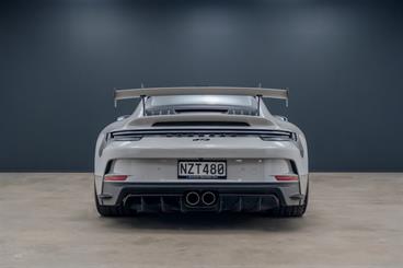 2022 Porsche 911 - Thumbnail