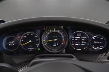 2022 Porsche 911 - Thumbnail