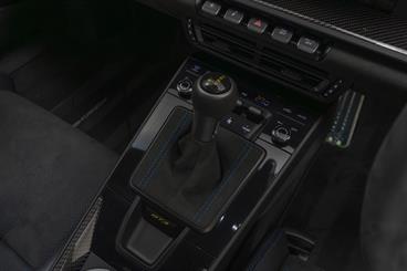 2022 Porsche 911 - Thumbnail