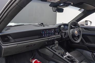2022 Porsche 911 - Thumbnail