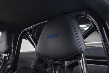 2022 Porsche 911 - Thumbnail