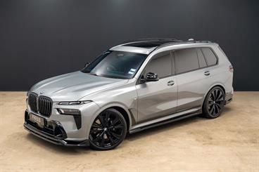 2023 BMW X7