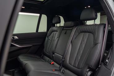 2023 BMW X7 - Thumbnail