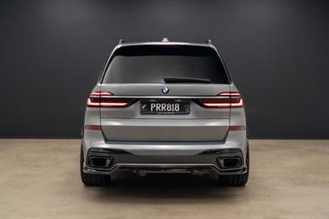2023 BMW X7 - Thumbnail