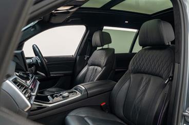 2023 BMW X7 - Thumbnail