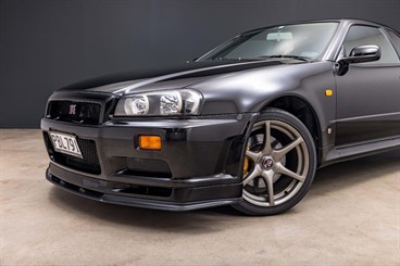 2000 Nissan Skyline - Thumbnail
