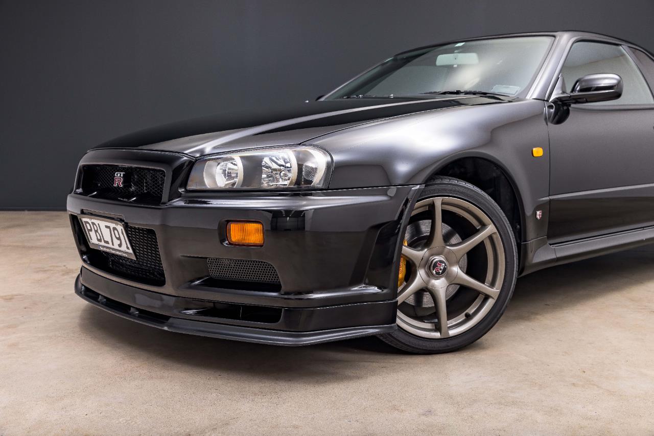 2000 Nissan Skyline