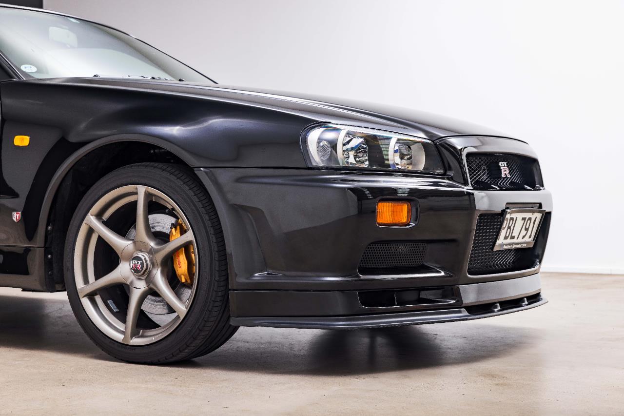2000 Nissan Skyline