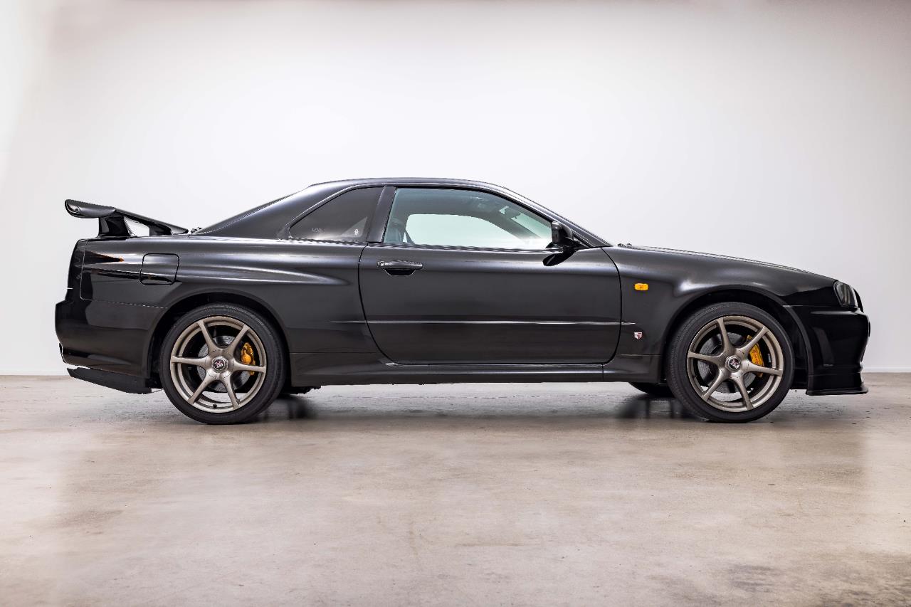 2000 Nissan Skyline
