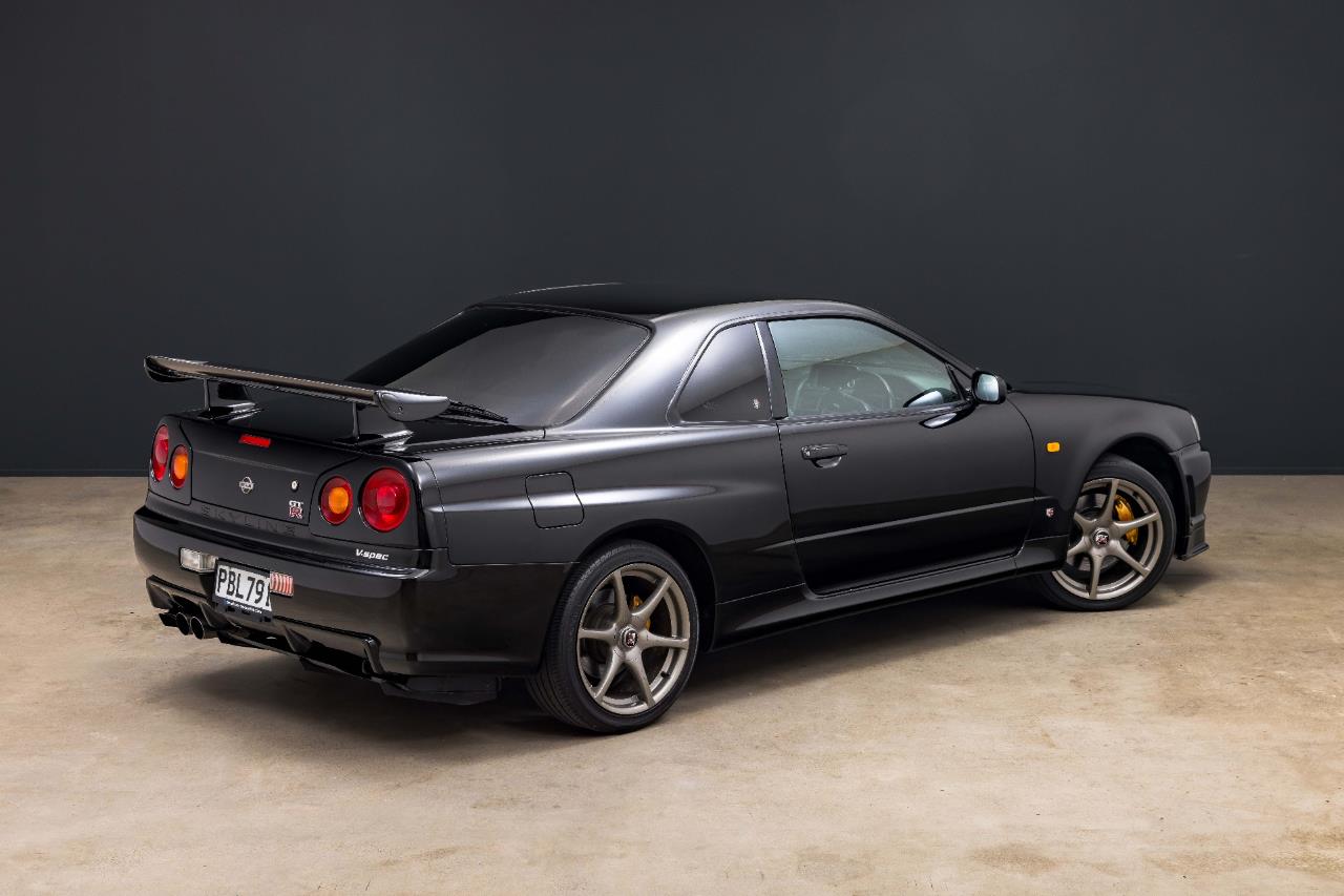 2000 Nissan Skyline